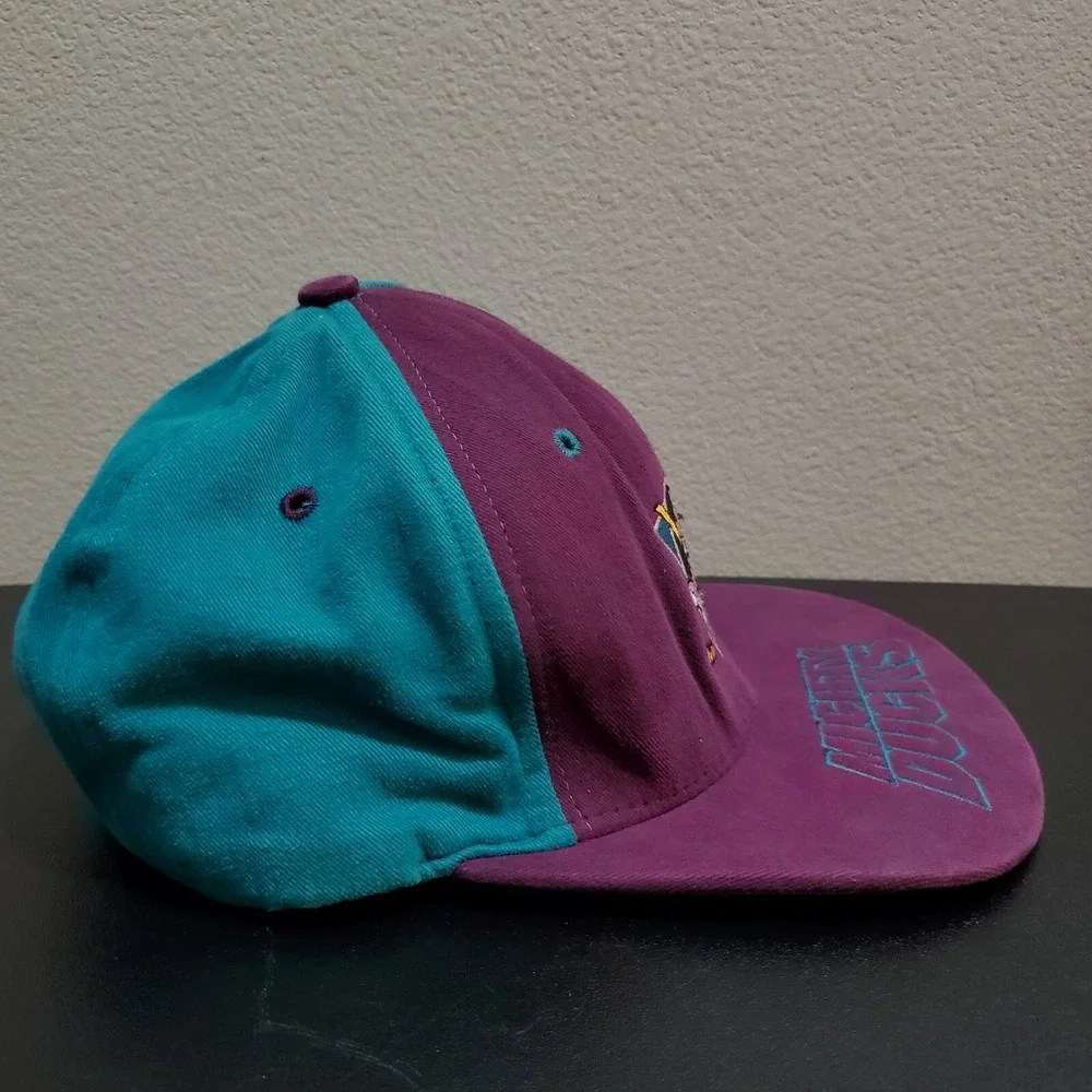 Vintage 90s Official Anaheim Mighty Ducks Velore Purple / Teal Snapback Hat RARE